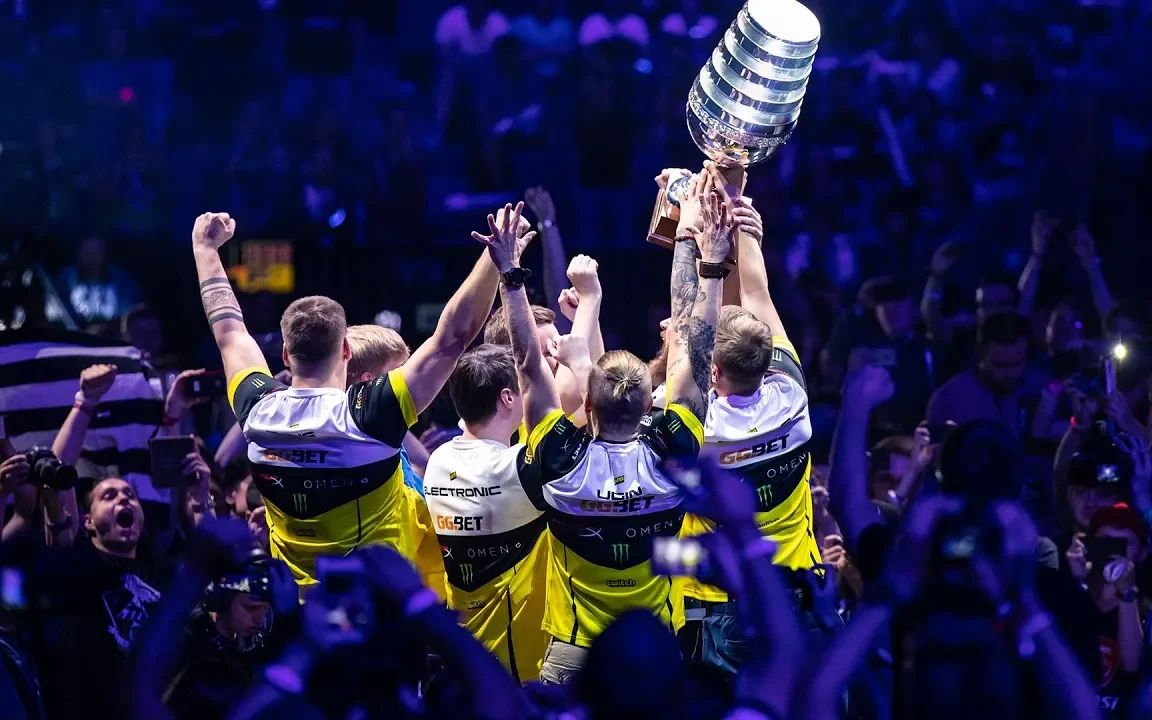 TE战队2-0完胜JDG：电竞比赛精彩瞬间回顾，教练团队精准战术布局